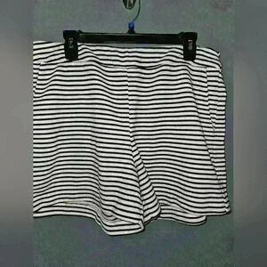 Darjoni Womans Striped Shorts Size XL